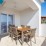 Vikendica Lea By Interhome