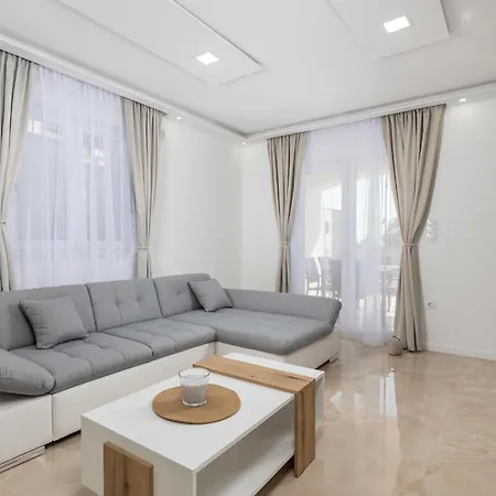 Сasa de vacaciones Lea By Interhome