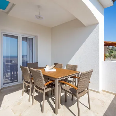 Holiday home Lea By Interhome