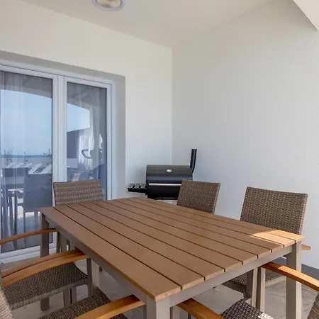Holiday home Lea By Interhome Jadranovo