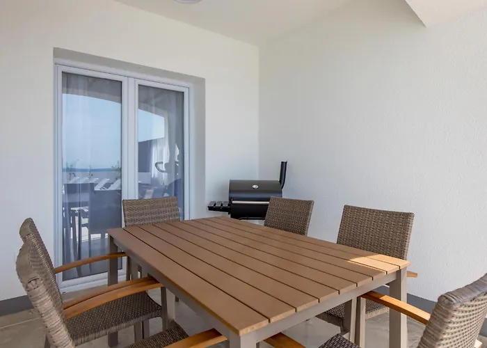 Casa de Férias Lea By Interhome Jadranovo