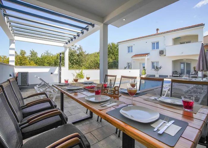 Casa de Férias Lea By Interhome Jadranovo